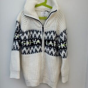 Zara Cream and Black Patterned Knit Cardigan